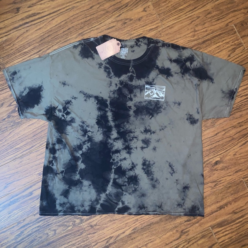 *NWT* Mens True Craft Tie Dye Graphic T-Shirt (Size: XXL)
